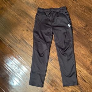 Boys Medium 7/8 black sweat pants